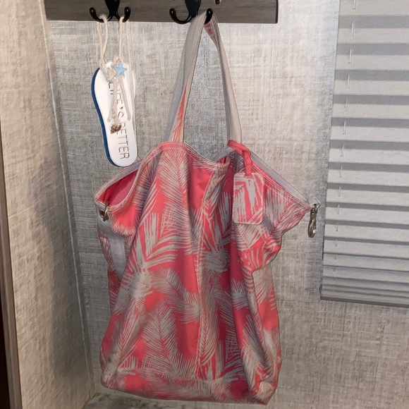 aerie Handbags - Aerie beach bag